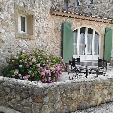 Mas De L'ile Nocleg ze śniadaniem Awinion